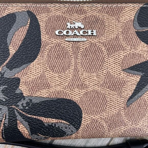 Coach Long Zip Around Wallet In Signature Canvas With Bow Print Bag Purse - Picture 3 of 10